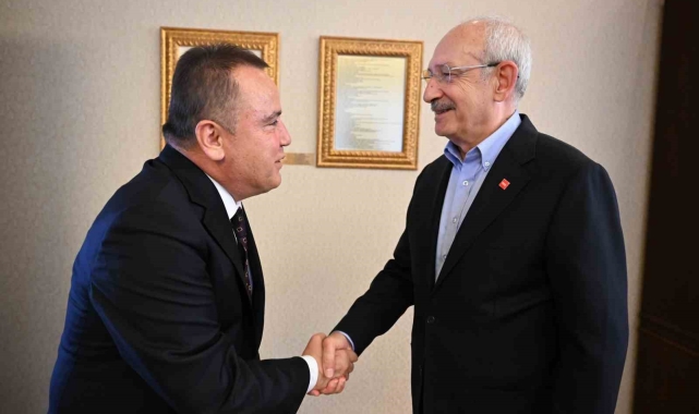 Başkan Böcek, Kılıçdaroğlu ile yerel seçimleri konuştu