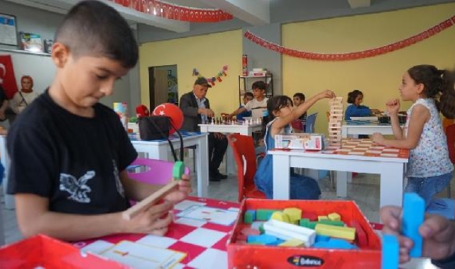 Ölen çocuklarının ismi, yaptırdıkları sınıfa verildi