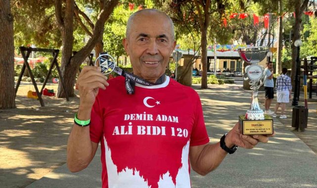 75 yaşındaki Demir Adam, Alanya Triatlonu'ndan 1 kupa ve 1 madalya ile döndü