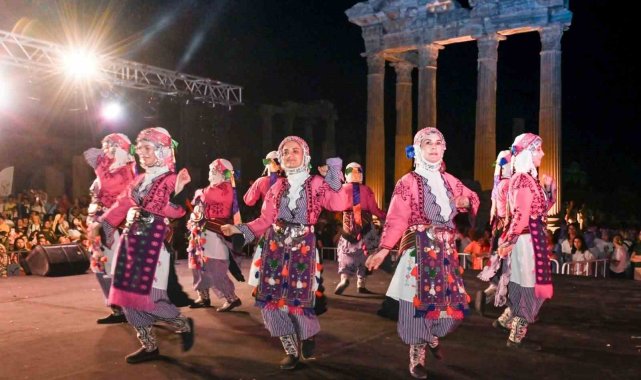 8. Uluslararası Halk Dansları Festivali başladı