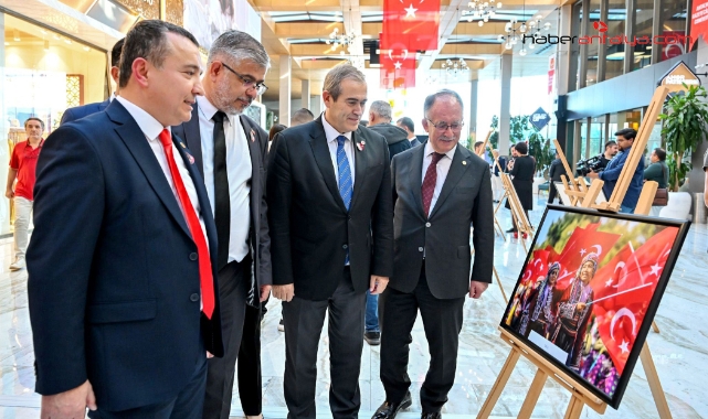 AGC'den Cumhuriyet sergisi
