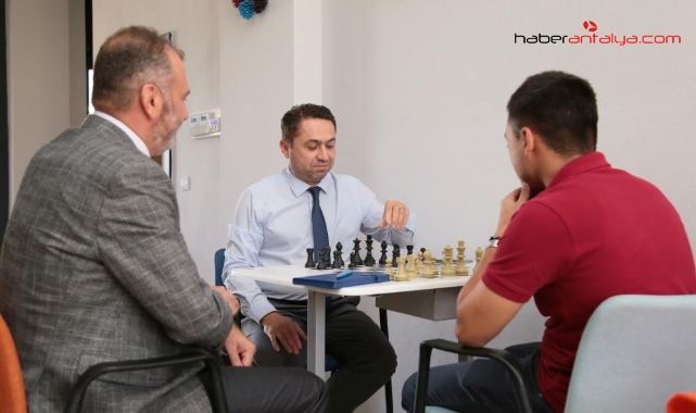 ALKÜ, satranç ustalarını turnuvaya çağırıyor
