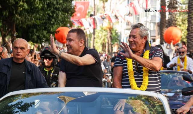 "Altın Portakal Film Festivali" geleneksel kortejiyle başladı