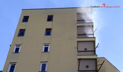 ANTALYA Metruk apartmanda yangın