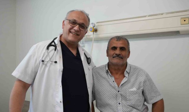 Antalya'da kalplere 'minimal' dokunuş: "Göğüs kafesindeki kemikler kesilmeden bypass"