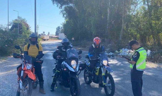 Antalya'da kurallara uymayan motosiklet sürücülerine ceza yağdı