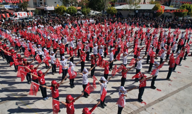 Korkuteli'de Cumhuriyet coşkusu