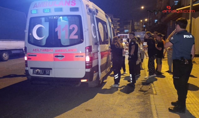Ocaktaki tencere aspiratörü tutuşturdu, eli yanan ev sahibi hastaneye kaldırıldı
