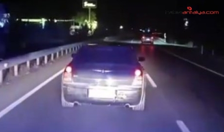 Yolu kapatıp ambulansa geçit vermedi