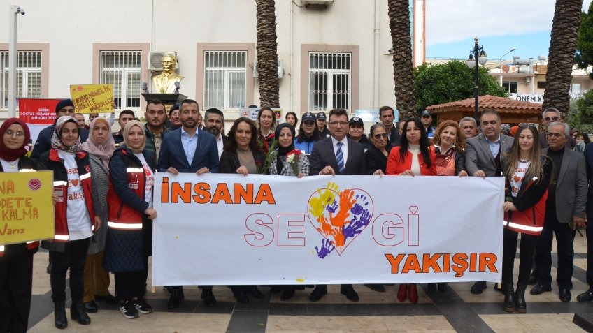 &#039;Kadına şiddete hayır diyoruz&#039;