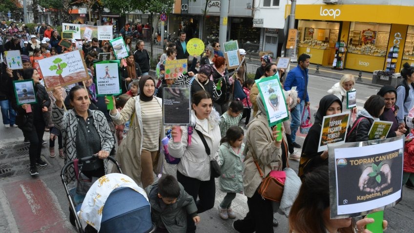 'Toprağa Saygı' yürüyüşü