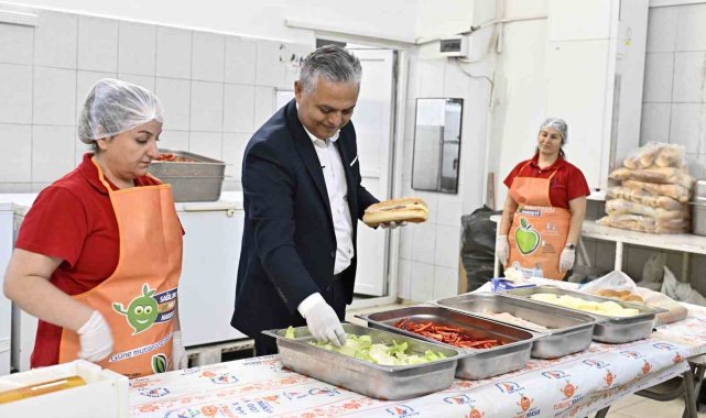 Muratpaşa Belediyesi'nden, okul menüsü desteği