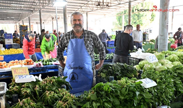 Muratpaşa&#039;daki pazarcılara tek tip önlük