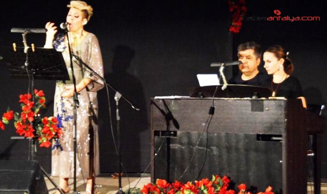 Müzede romantik dönem müzikleri