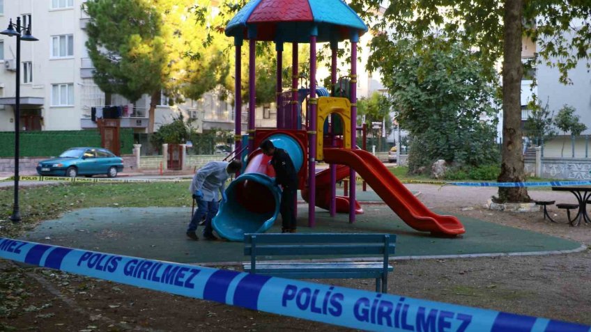 Parkta oynayan 2 çocuğun yaralandığı olayda 2 kişi tutuklandı