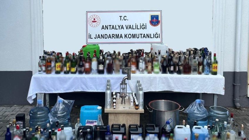 Manavgat'ta sahte alkol operasyonu