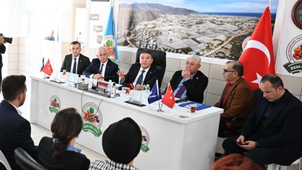 Başkan Böcek Demre’de açılış yaptı, incelemelerde bulundu