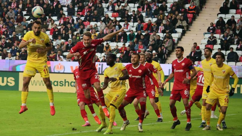 Trendyol Süper Lig: Antalyaspor: 2 - Kayserispor: 0 (Maç sonucu)