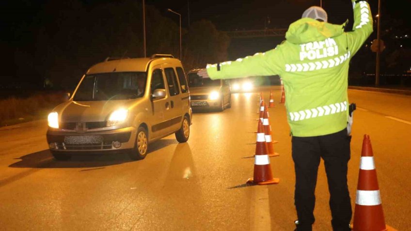 Antalya’da yılbaşı gecesi aranan 101 kişi yakalandı