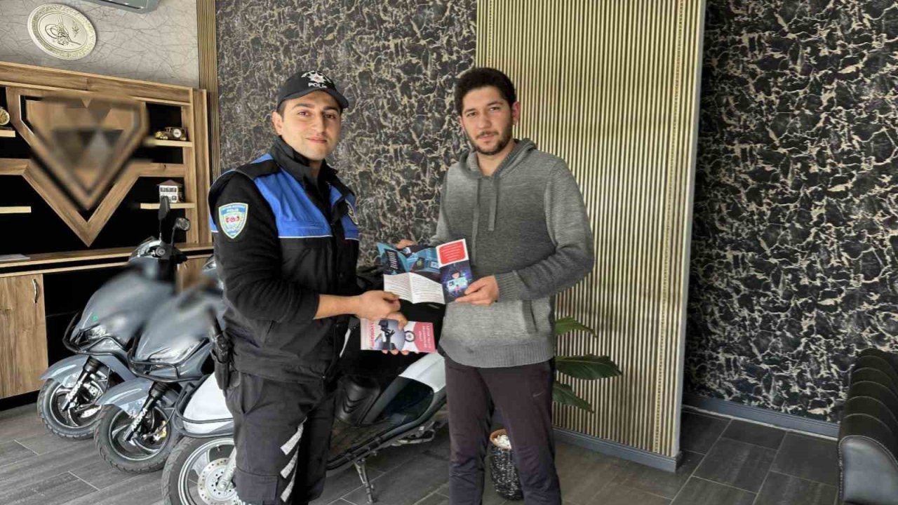 Polisten vatandaşlara ’suçtan korunma’ eğitimi