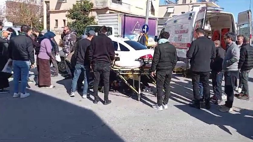 Antalya’da motosiklet ile otomobil çarpıştı: 1 ağır yaralı