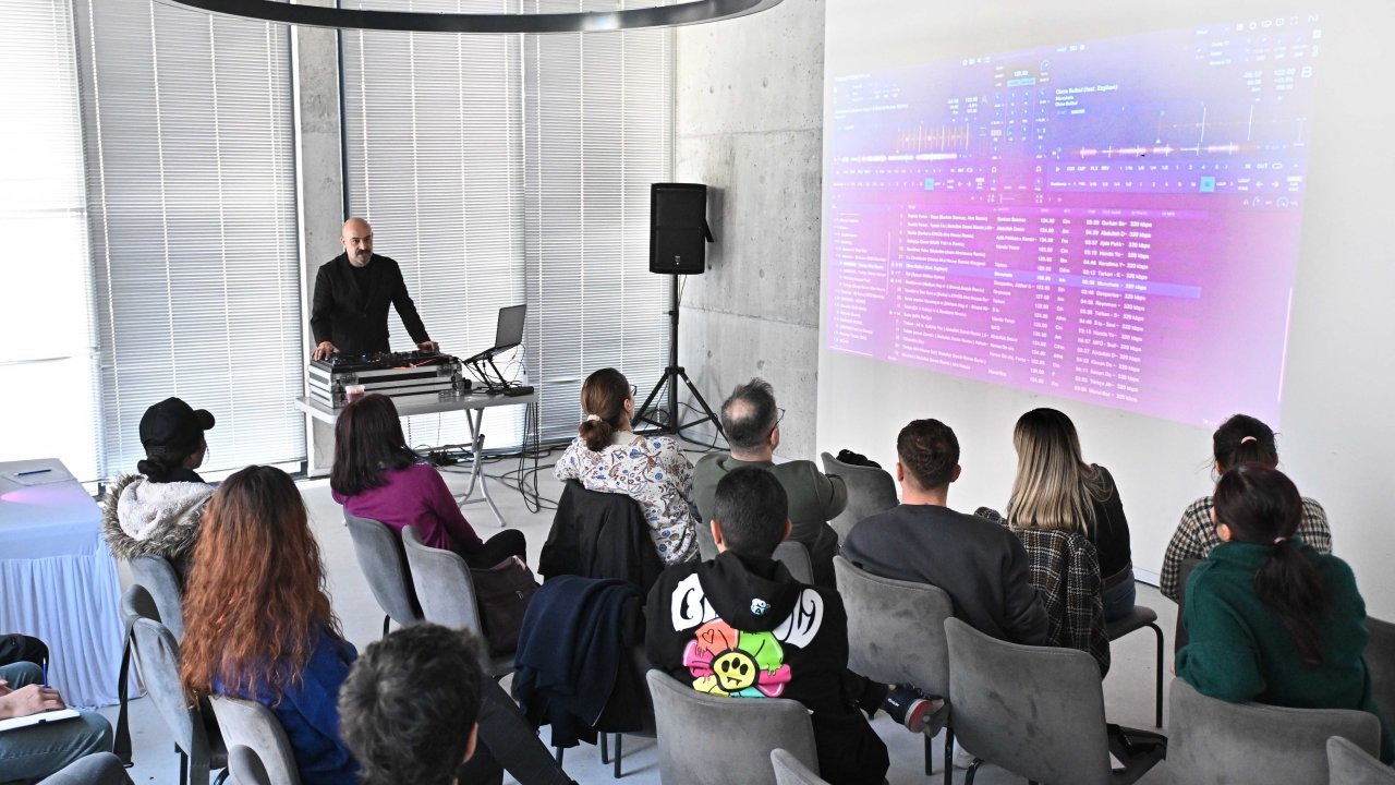 DJ Atölyesi genç yetenekleri sahneye hazırladı