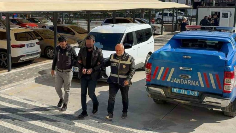 Antalya'da ev ve araca tüfekle ateş eden şüpheli tutuklandı