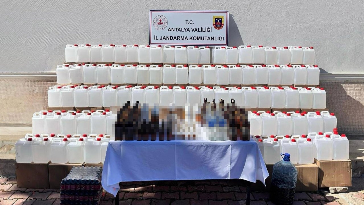 Kepez'de eve sahte alkollü içki baskını