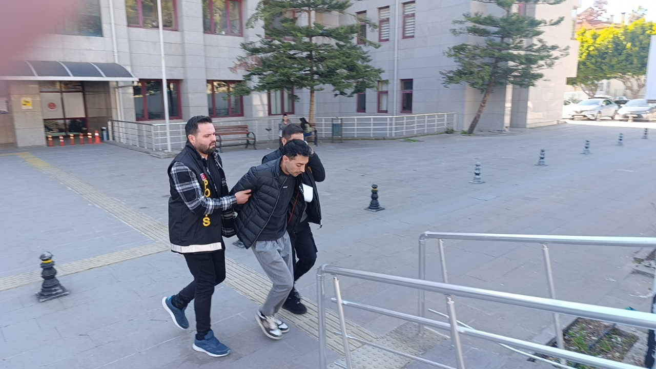 Uyuşturucu etkisinde kullandığı otomobille ortalığı savaş alanına çeviren avukat tutuklandı