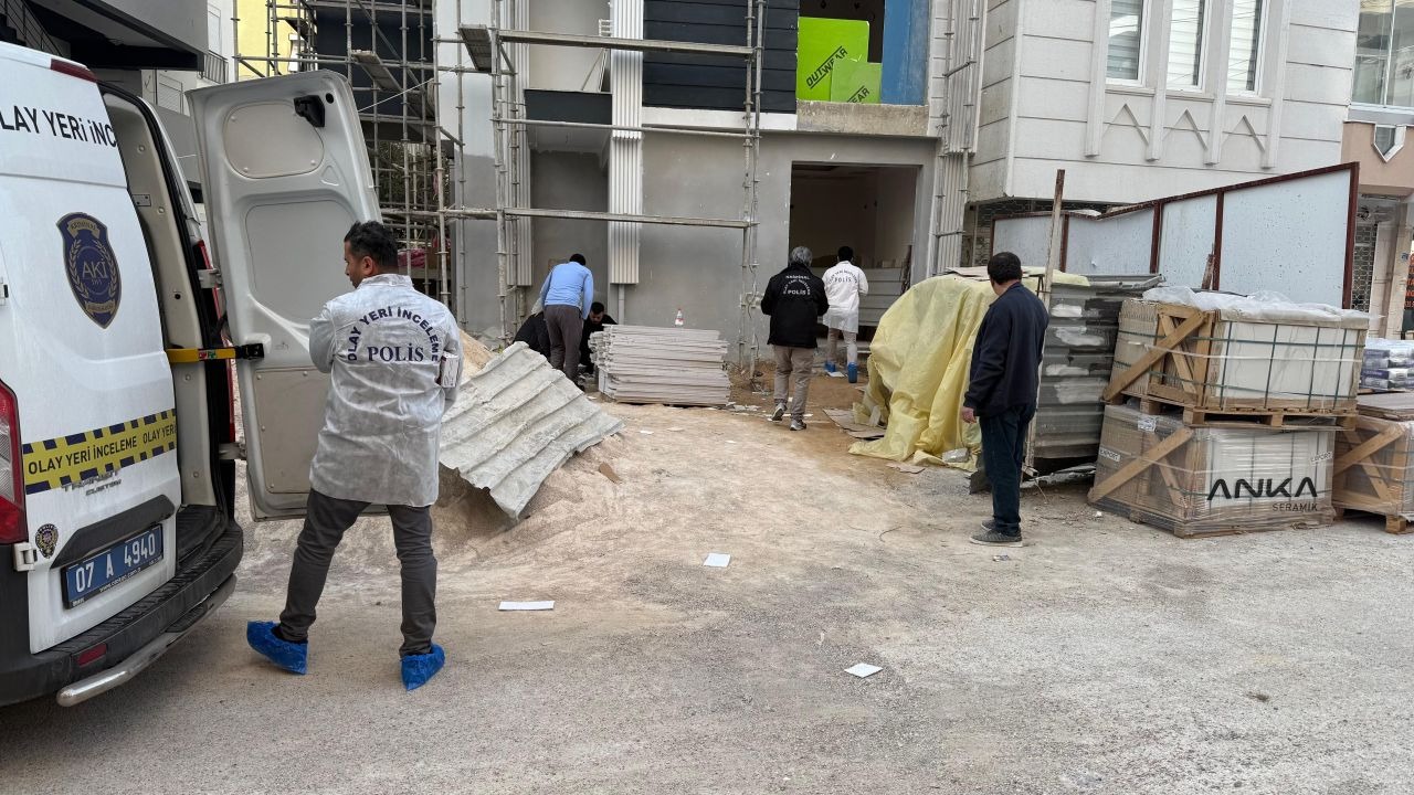 İnşaatın 7'nci katından düşerek öldü