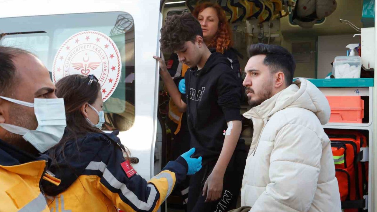 Antalya’da bodrum katta çıkan yangın apartman sakinlerine panik yaşattı