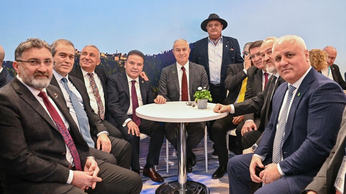 Başkan Böcek ITB Berlin fuarında Antalya'yı tanıtıyor