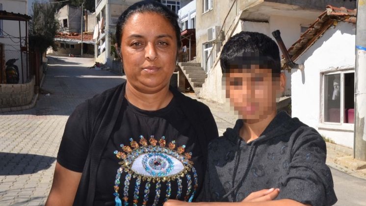 'Öğrencisinin kolunu morartıp, karnına ayağıyla bastı' iddiasına inceleme