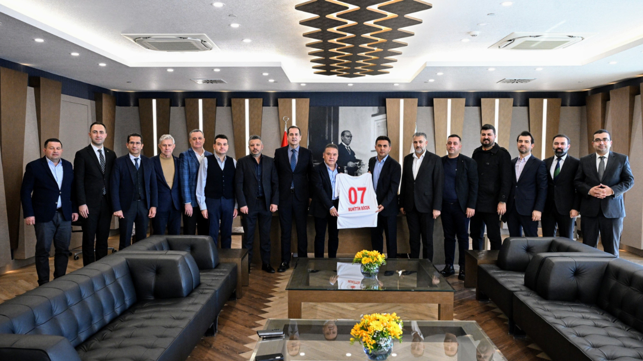 Antalyaspor’un yeni yönetiminden, Başkan Böcek’e ziyaret