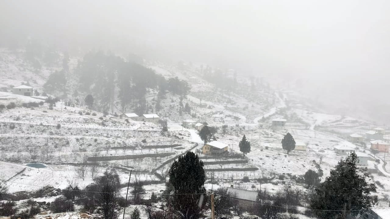 Antalya'nın yüksek kesimlerinde kar etkili oldu
