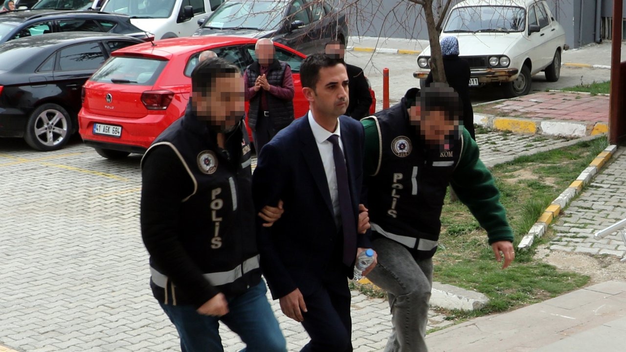 Belediye başkanı 'rüşvet' ve 'zimmet' suçlamasıyla tutuklandı