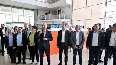 Başkan Uysal çalışanlarla bayramlaştı