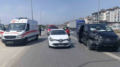 İki araç çarpıştı, sürücüler hastaneye gitmedi