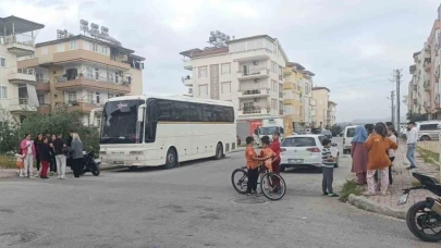 Motosiklet otomobille çarpıştı: 1 yaralı