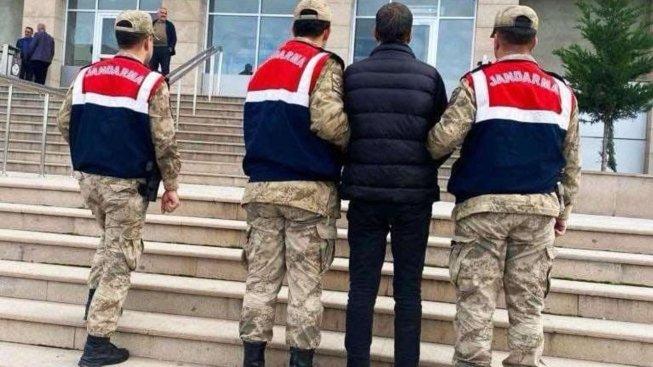 Antalya’da 75 parça arkeolojik eser satılmadan yakalandı