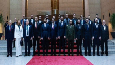 Suriye'de Cumhurbaşkanı Şara'nın ilk kabinesi açıklandı
