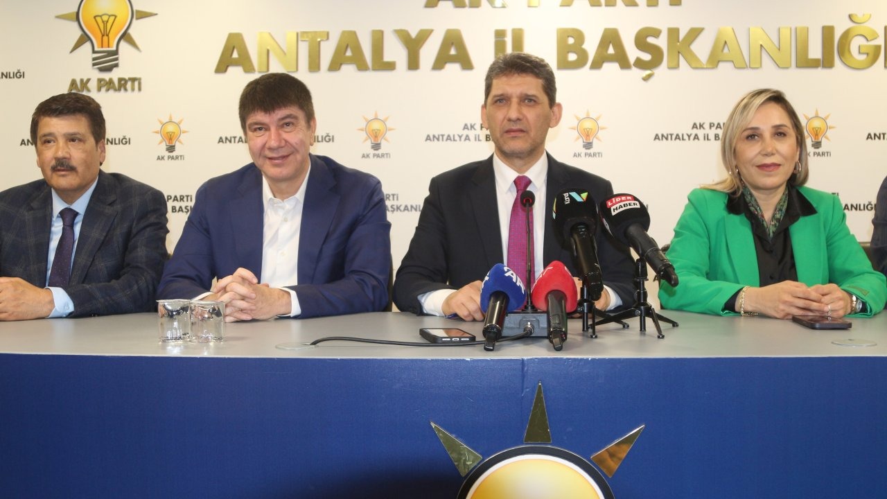 AK Parti'de bayramlaşma