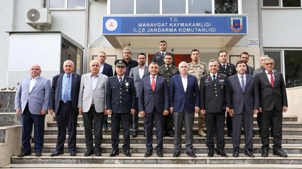 Başkan Kara, güvenlik güçleri ve gazilerle bayramlaştı