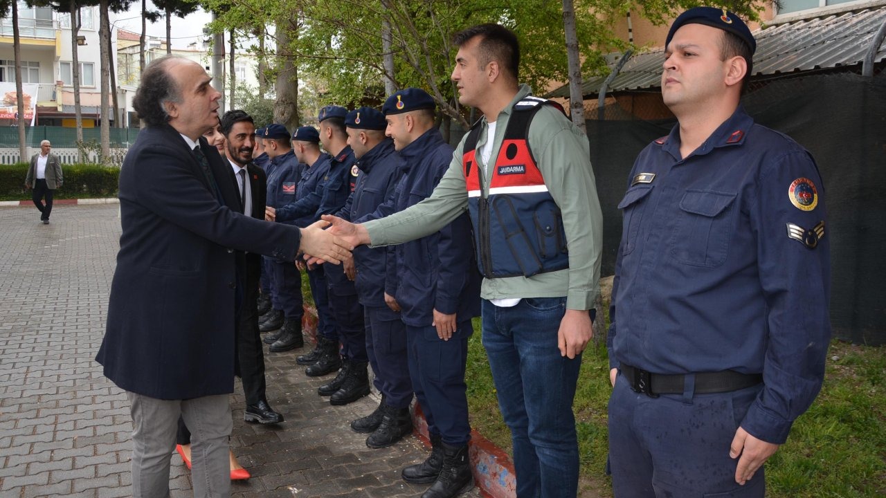 Korkuteli'de protokol bayramlaştı