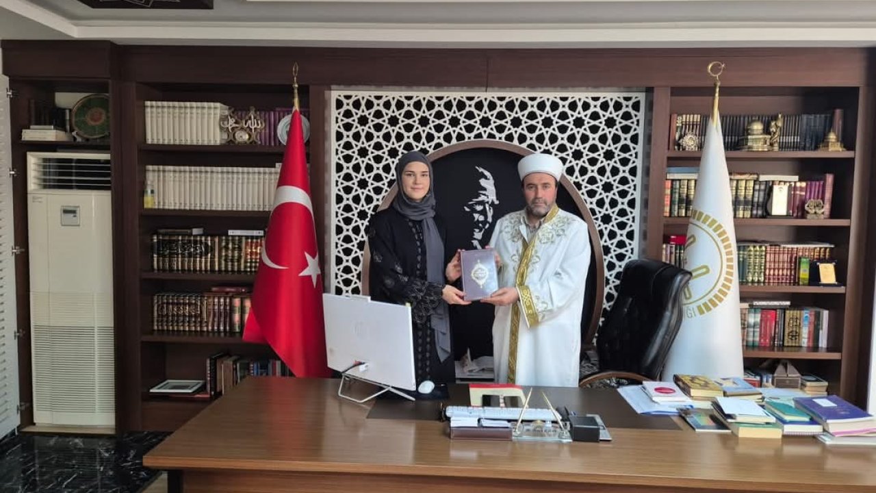 Alanya’da Rus ve Danimarka vatandaşları müslüman oldu