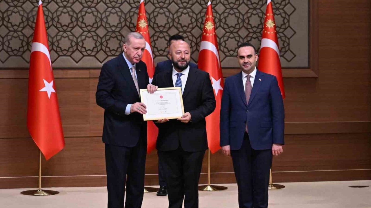 Cumhurbaşkanı Erdoğan’dan CW Solar Cell’e ödül