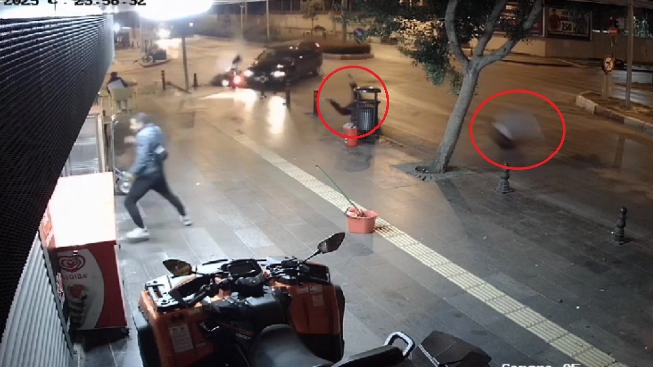 Otomobille çarpışan motosikletteki 2 kişi havaya uçup metrelerce sürüklendi