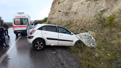 Manavgat'ta Yolcu otobüsü otomobille çarpıştı: 2 ölü