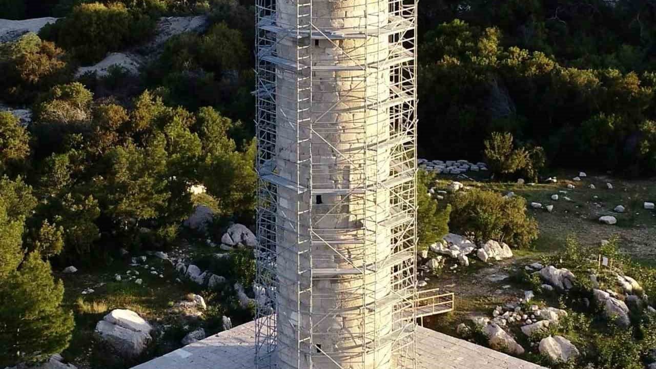 2 bin yıllık Patara Deniz Feneri yeniden ayağa kaldırıldı
