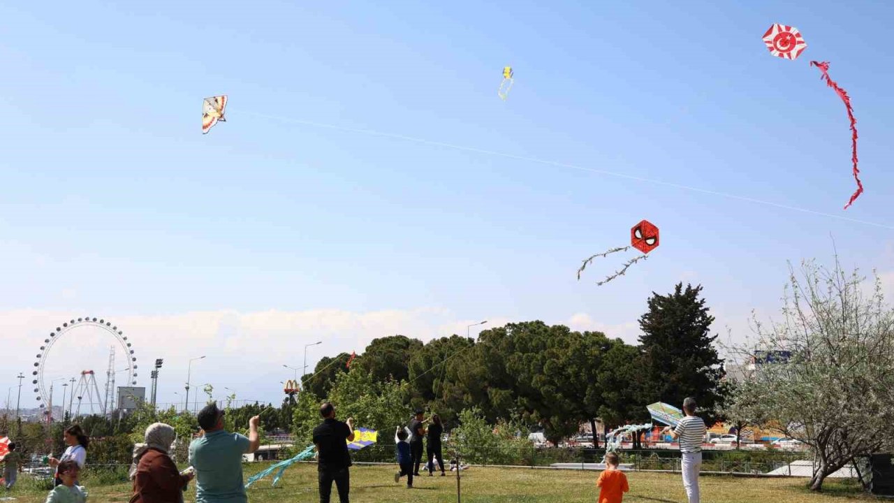 23 Nisan Çocuk ve Uçurtma Festivali renkli anlara sahne oldu